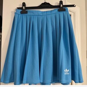 Adidas Blue Tennis Skirt
Never worn
Size S
Retail price $50